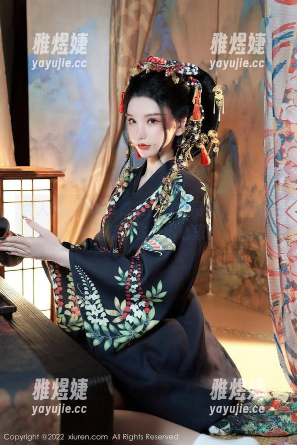 秀人网 - Yomi悠蜜，你的高清小女仆照片里藏了多少小心思？