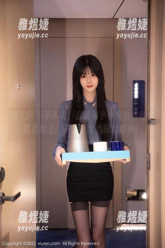 秀人网 - 不多说，最新吴小小纯白缤纷套图直接上，不入手会后悔的那种！