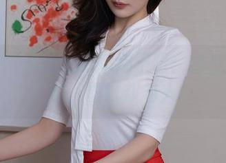 秀人网 - 原图里的娜娜子呀：浴缸富有情趣，壁纸却勾人