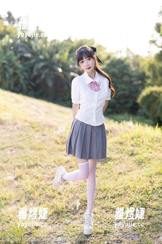秀人网-安然儿 秀人网 - 分享安然儿的旗袍套图,哪一刻你最想说“好美”?