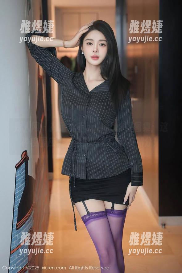 秀人网 - 高清小乔babyb校服图集：这种校服应该有个能力值，谁来加分！