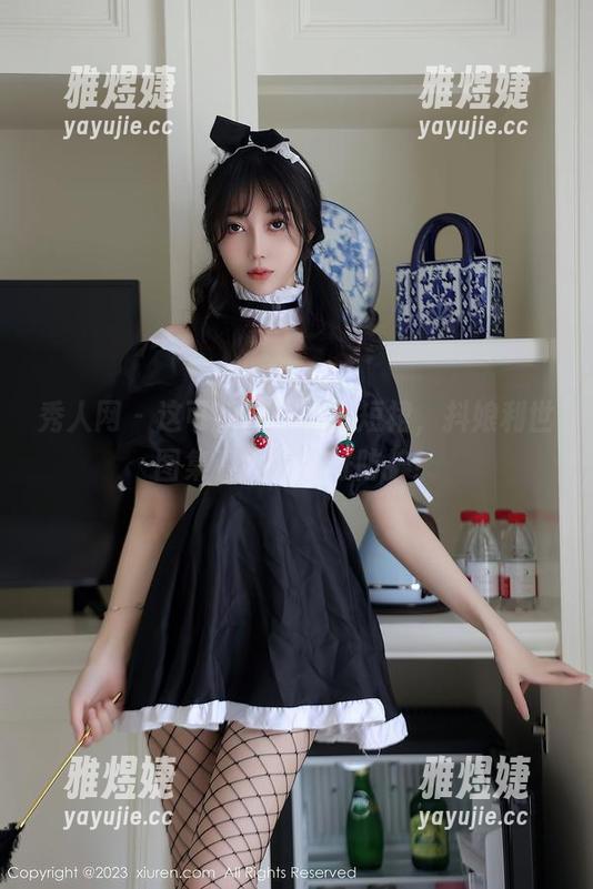 秀人网 - 这可不是一般的短裙，抖娘利世图集资源请备好防护！