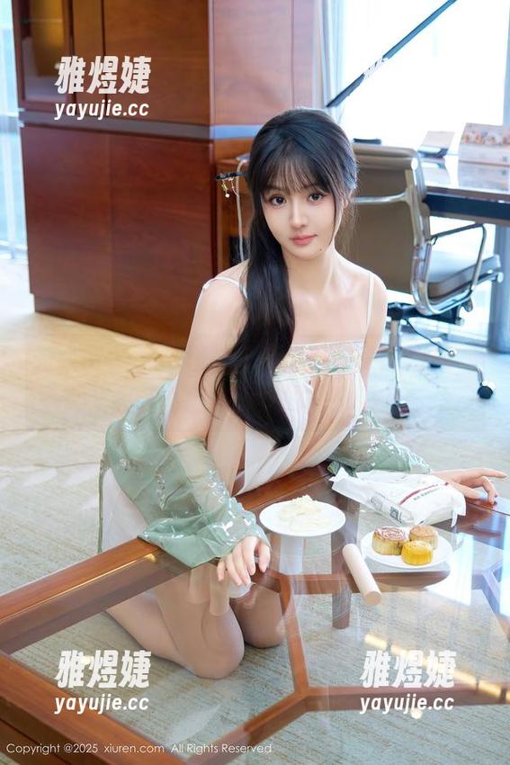 秀人网-柚子178 秀人网 - 又一波柚子178白裙美图合集,心脏还挺抗得住的……吧?