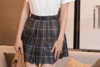 秀人网 - 在死库水中迷失：美桃酱与无圣光的邂逅