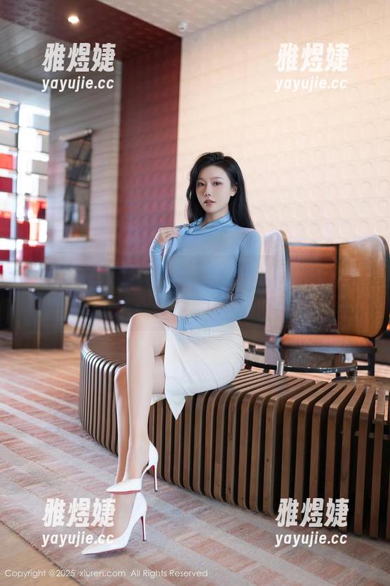 秀人网 - 短裙传奇：贾诗晗合集再度更新，让人眼前一亮