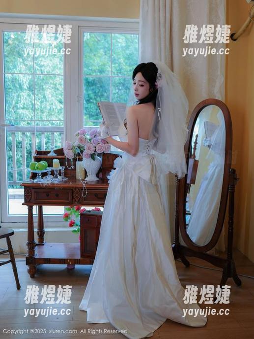 秀人网 - 金妍兮在天台：精选作品，随时准备为你打个开心照！
