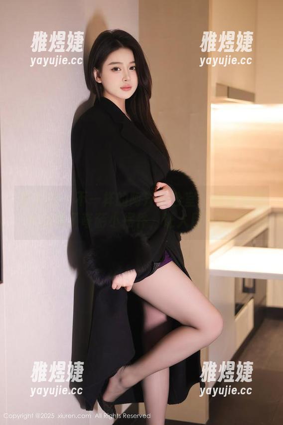 秀人网 - 不一样的阿汁办公室：高清美图中摆满了奇葩小摆件，让人目不暇接！