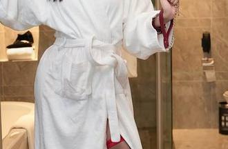 秀人网 - 自恋不止于此，陈雅漫VICKY的全套自拍写真来了