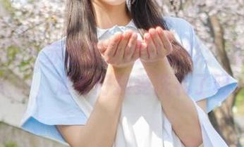 稚乖画册 - 赤西夜夜的白衬衫：福利时刻来啦，准备好接受洗礼了吗？