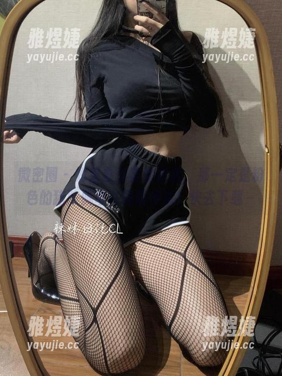 微密圈 - 如果办公室会说话，那一定是粉色的猪陈佩奇在黑屏传说！快去下载～