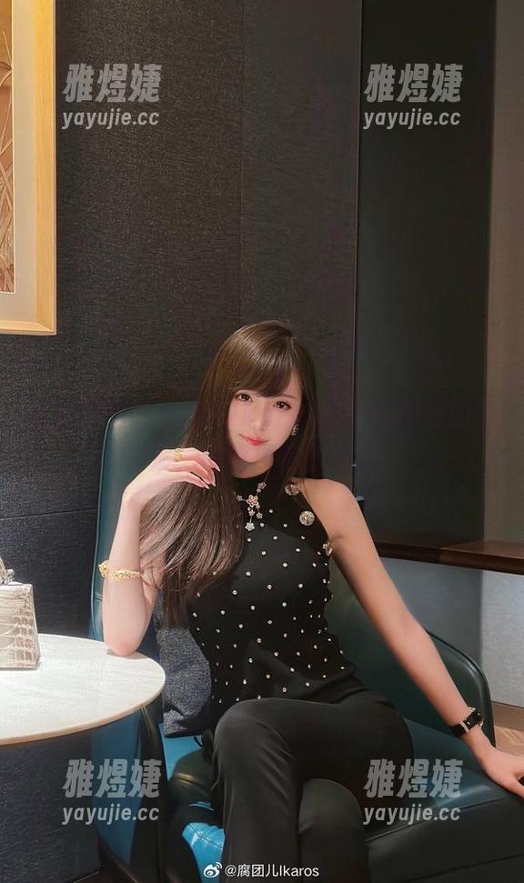 这原图里的腐团儿Ikaros，少女前线的气质，谁能顶得住啊？