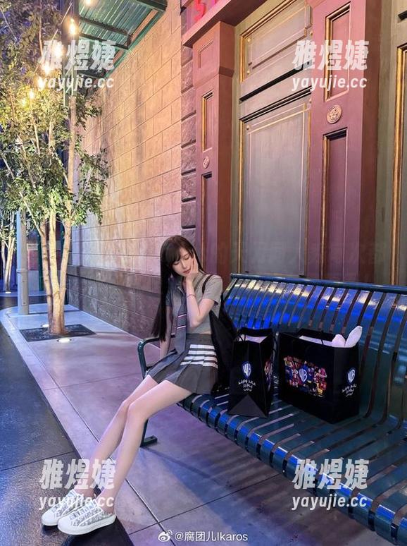 我发现腐团儿Ikaros的天刀同人秀每次都能让人停留很久，诚心推荐这免费原图！