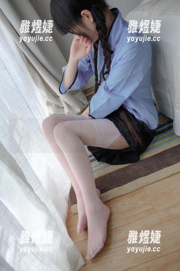西尔酱的夏天，套图合集让你脑海里一排排清新的海滩氛围唰唰窜过！