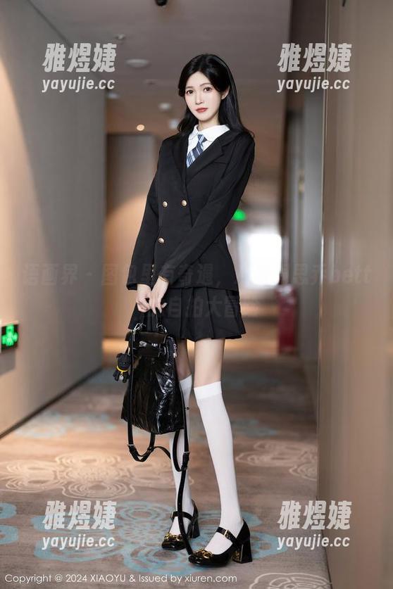 语画界 - 图包里有奇遇，观看周思乔betty的自拍大冒险
