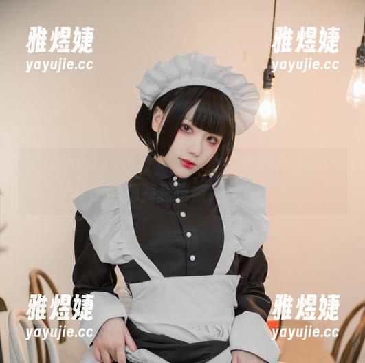 起起子vvvv这次更新了个惊艳的礼服cos！谁能想到我也被她迷住了？