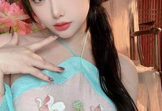 嗨！来看雯妹不讲道理的2022年自拍礼包，cos里藏着多少小心思？