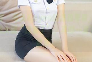 青豆客 - 可儿Kayen的海边写真，资源让人想大喊“我佛了”，真的一波浪接一波浪。